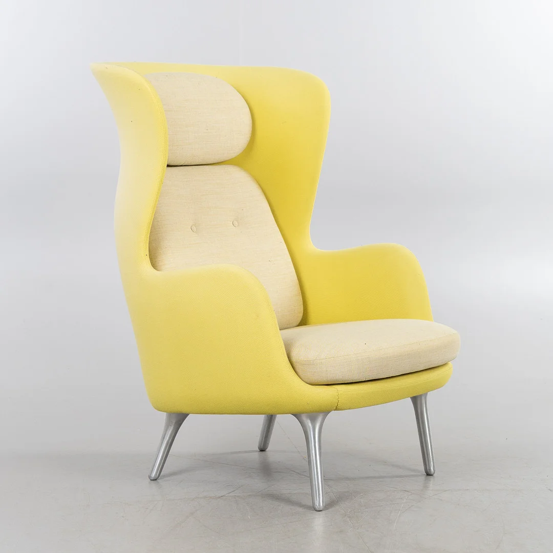JAMIE HAYON. Fåtölj, "RO JH1" för Fritz Hansen. — Armchairs & Chairs — Stockholms Auktionsverk Helsingborg
