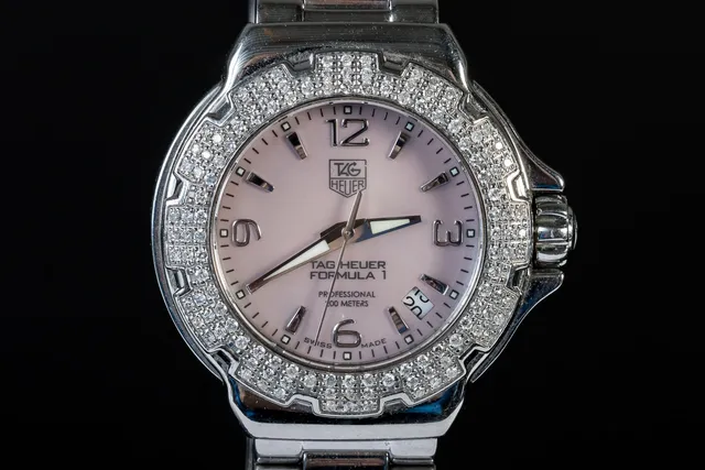TAG Heuer Formula 1 dame armbåndsur med 120 diamanter