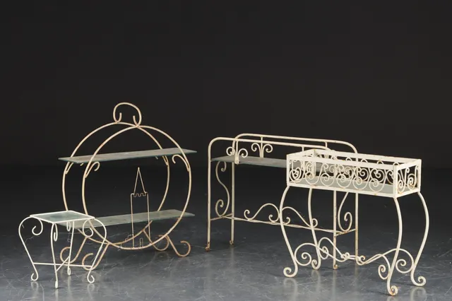 Etagere af bemalet metal til blomster og plannter, 1900-tallets midte (4)