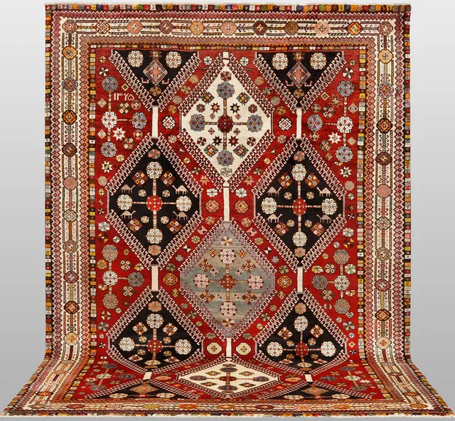ORIENTMATTA, figural, Bachtiari, handknuten, ca 290 x 210 cm.