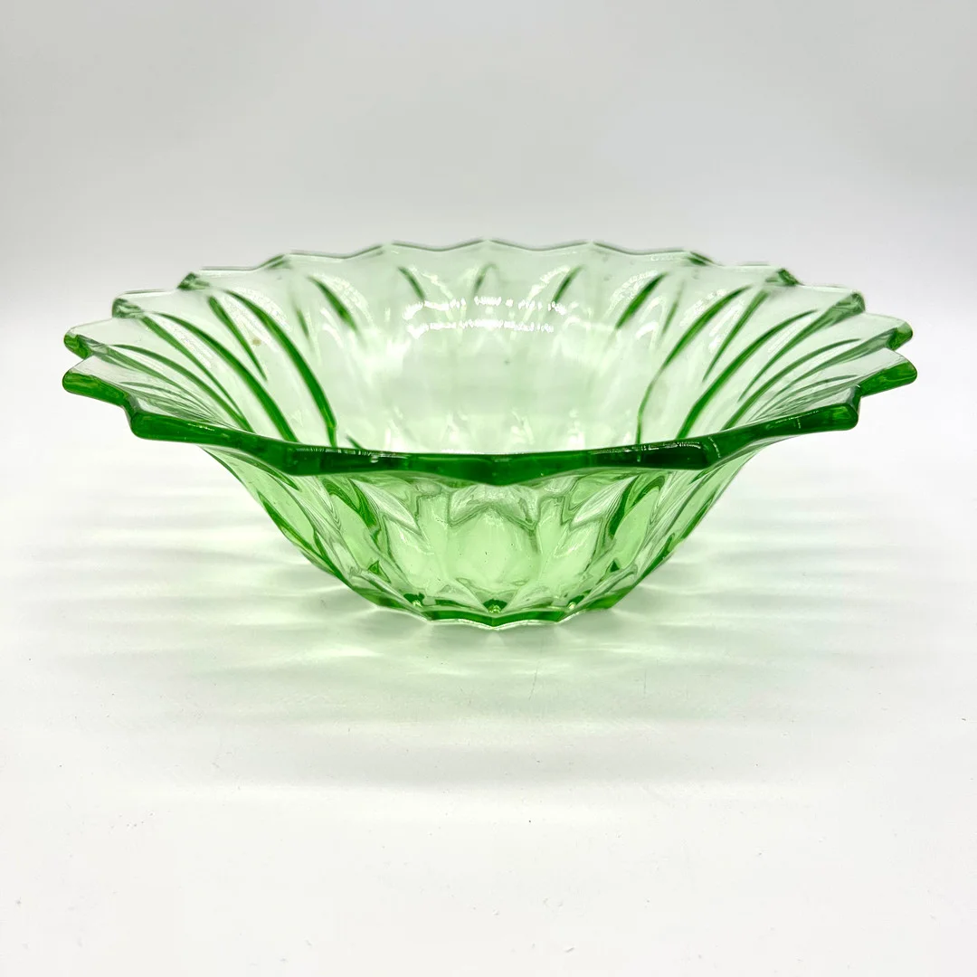 VINTAGE ART DÉCO SCHALE - GRÜN - DEPRESSIONSGLAS. — Utility glass — Kunst- und Auktionshaus Kleinhenz