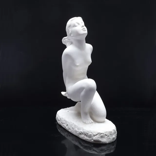 CARIN NILSON. skulptur, gips, signerad.