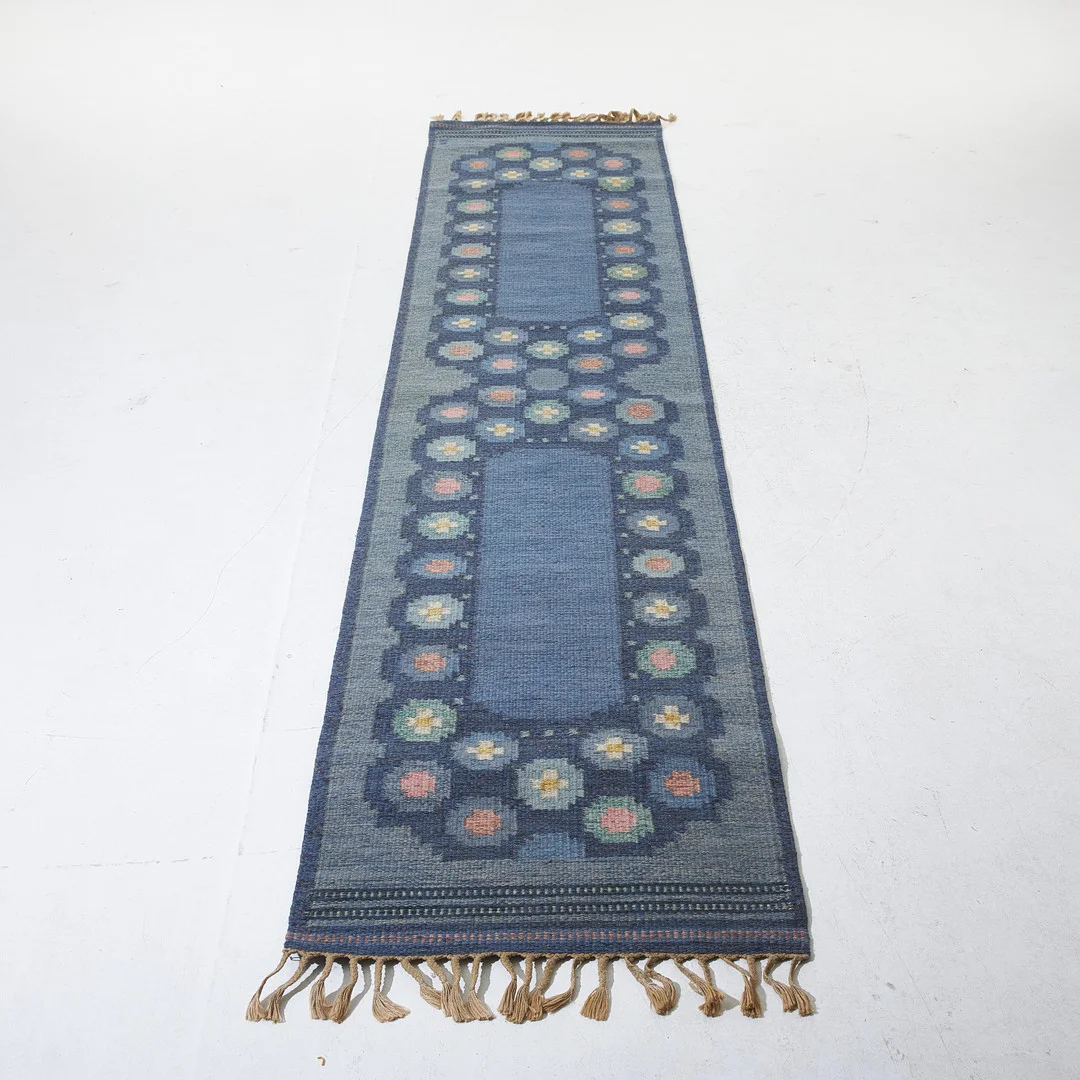 ANNA JOHANNA ÅNGSTRÖM. "Ekö", matta, Axeco, rölakan, galleri, 1980-tal, signerad samt etikettmärkt. — Carpets — Stockholms Auktionsverk Magasin 5