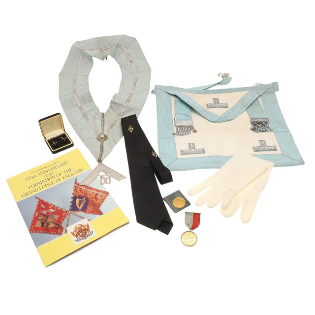 A QUANTITY OF MASONIC REGALIA ITEMS.