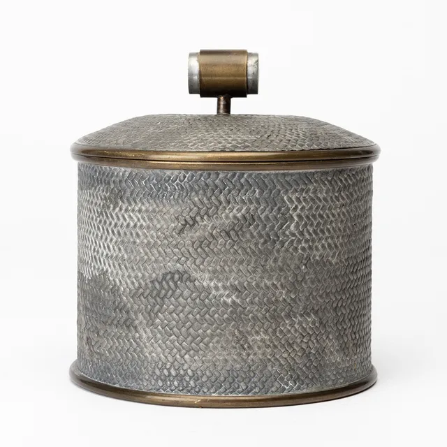 BJÖRN TRÄGÅRDH (1908-98). BURK med LOCK, tenn, modell A2273 för Firma Svenskt Tenn, 1938.