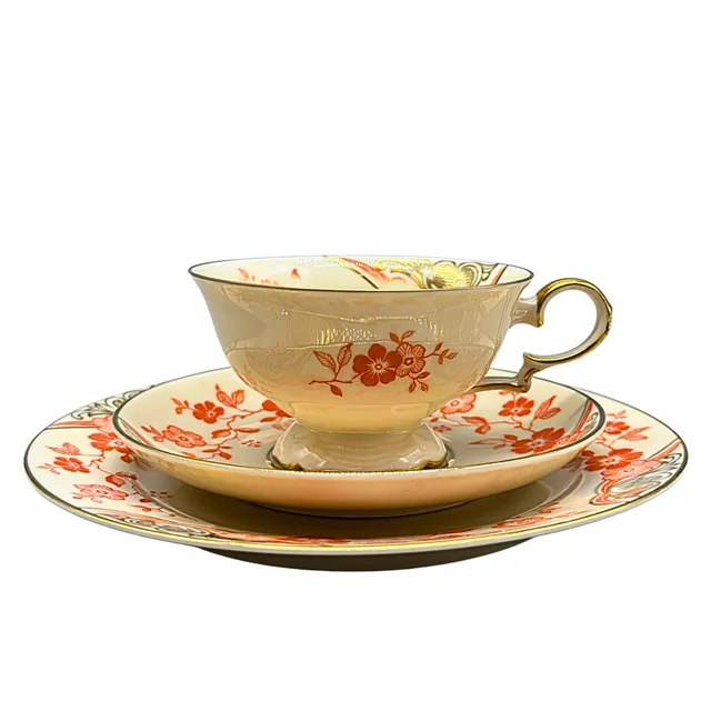 JAEGER & CO. AUS MARKTREDWITZ. DREI-TEILIGES PORZELLANSET - 1950ER BIS 1970ER JAHRE.
