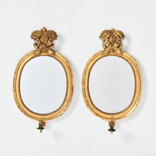 JOHAN ÅKERBLAD (spegelfabrikör i Stockholm 1758-1799), ett par spegellampetter, gustavianska stockholmsarbeten, signerade IÅ samt Stockholms hallstämpel 178?