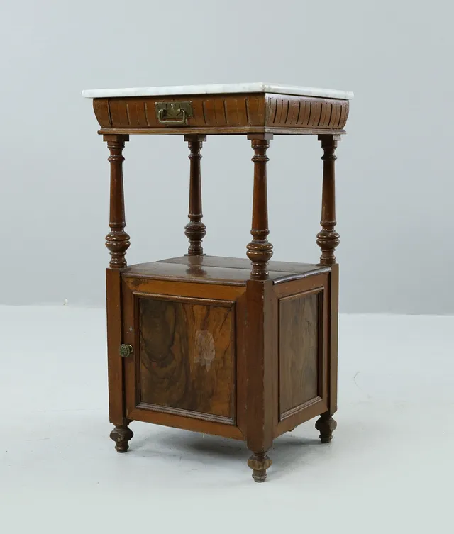SÄNGBORD, marmor, mahogny, jugend, tidigt 1900-tal.