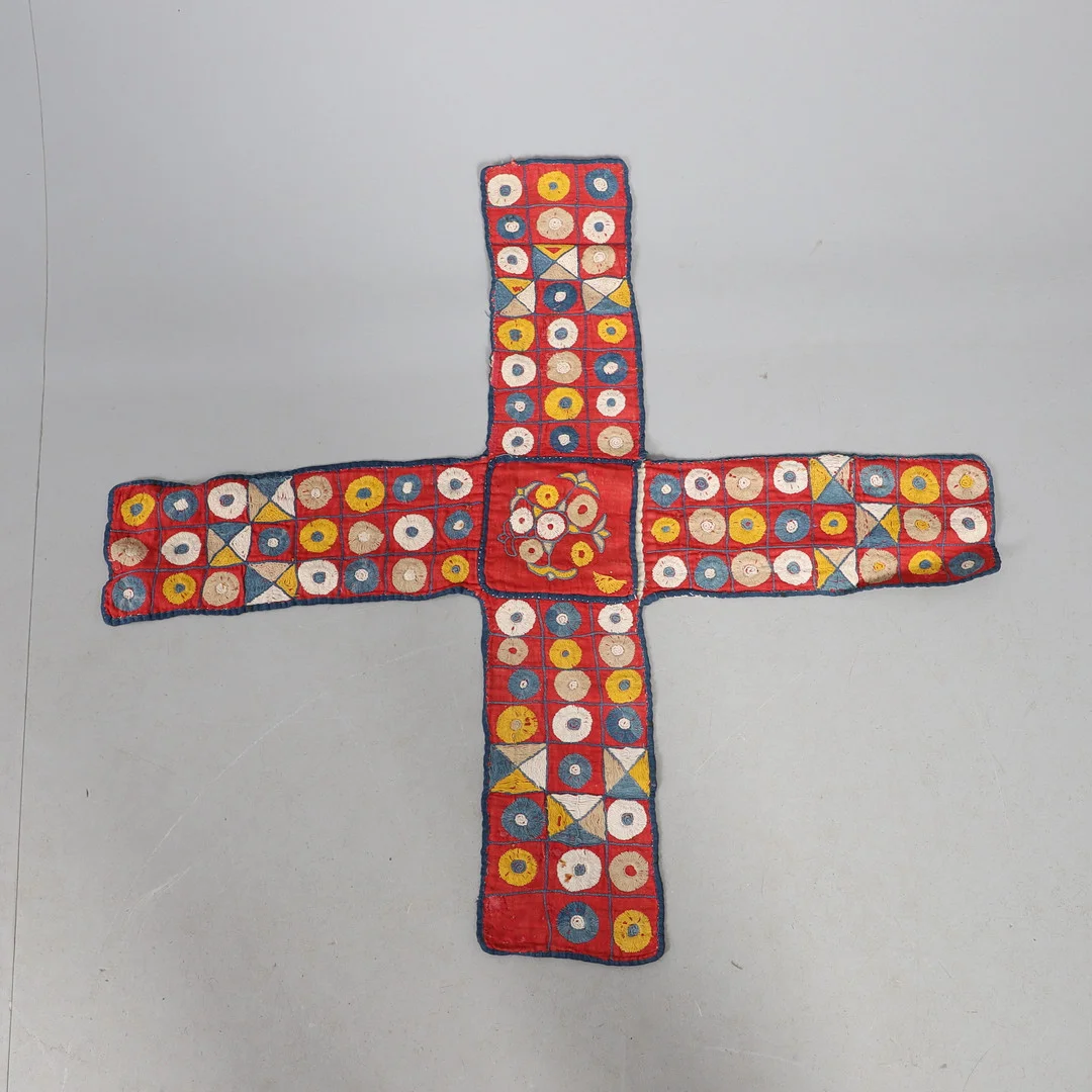 A CROSS SHAPED PANEL OF FABRIC, KNOWN AS A CHAUPAR OR CHAUSAR. — Textiles — Lawrences Auctioneers