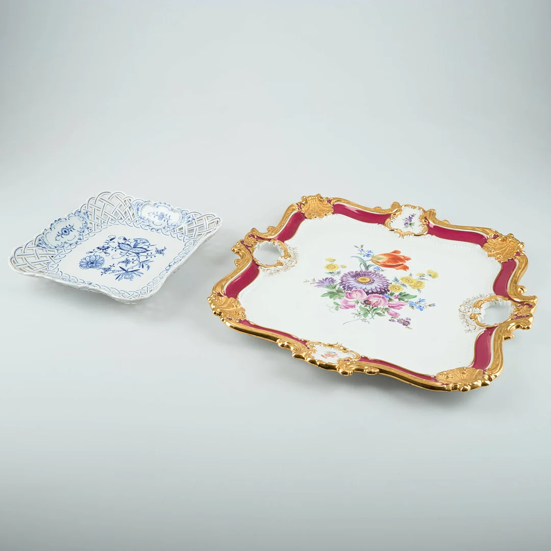 MEISSEN, 2 st, gallerfat och bricka, porslin, 1900-talets andra hälft. — European — Stockholms Auktionsverk Helsinki