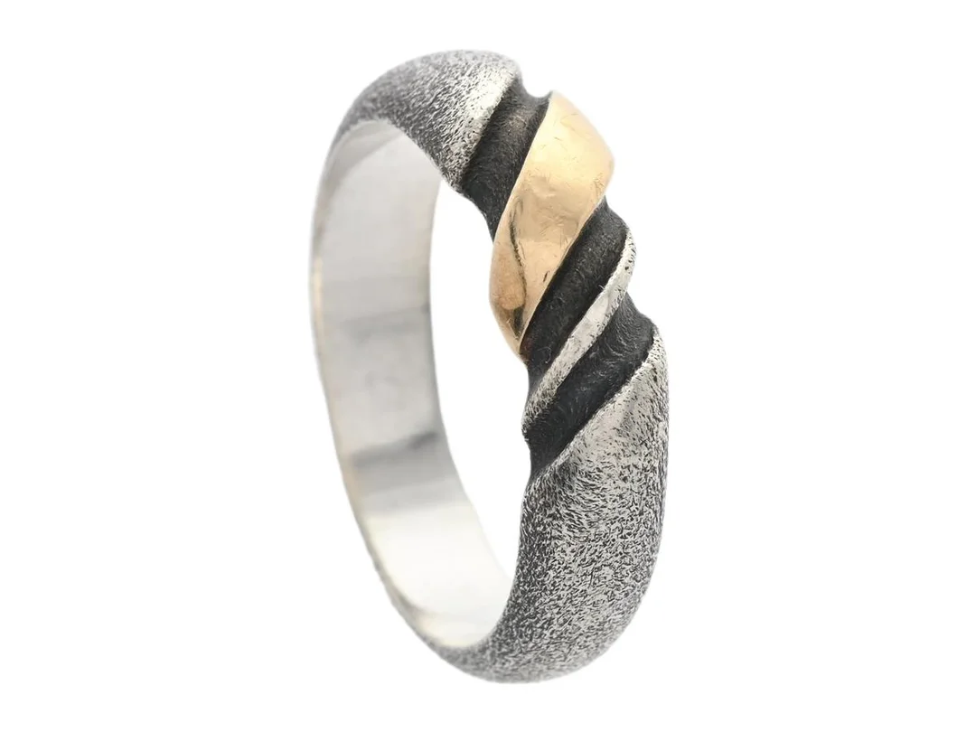 RING, sterlingsilver, förgylld detalj, stl ca 17,75 mm, vikt ca 4,8 g. — Smycken/Ring — Kaplans