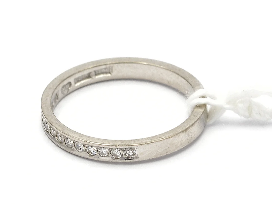 Ring vitguld 18K 2,5g Ø16½ med små 8-kantslipade diamanter — Smycken/Ring — Kaplans