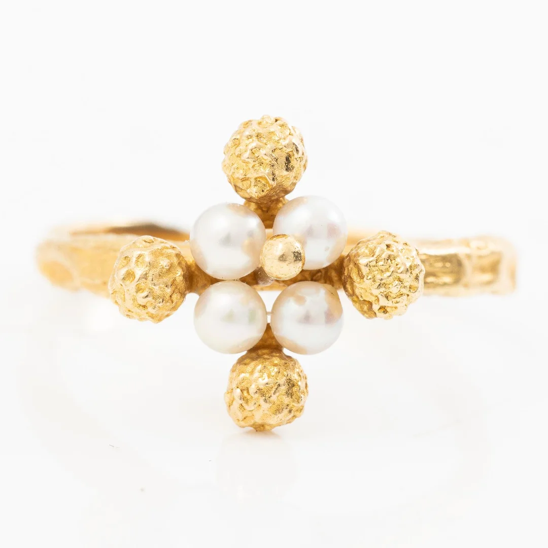 Björn Weckström, ring, "Pearlflower", Fyrklövern Lapponia, Finland, 2003. — Smycken/Ringar — Bukowskis
