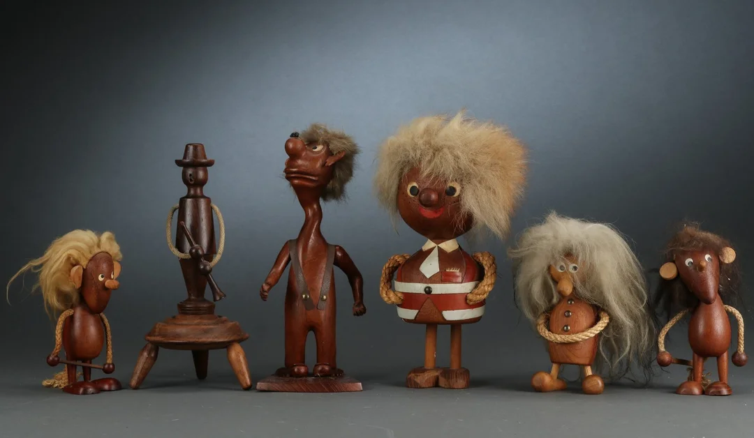 Samling figurer af teak (6) — Hobby and collectibles/Collectibles — Lauritz