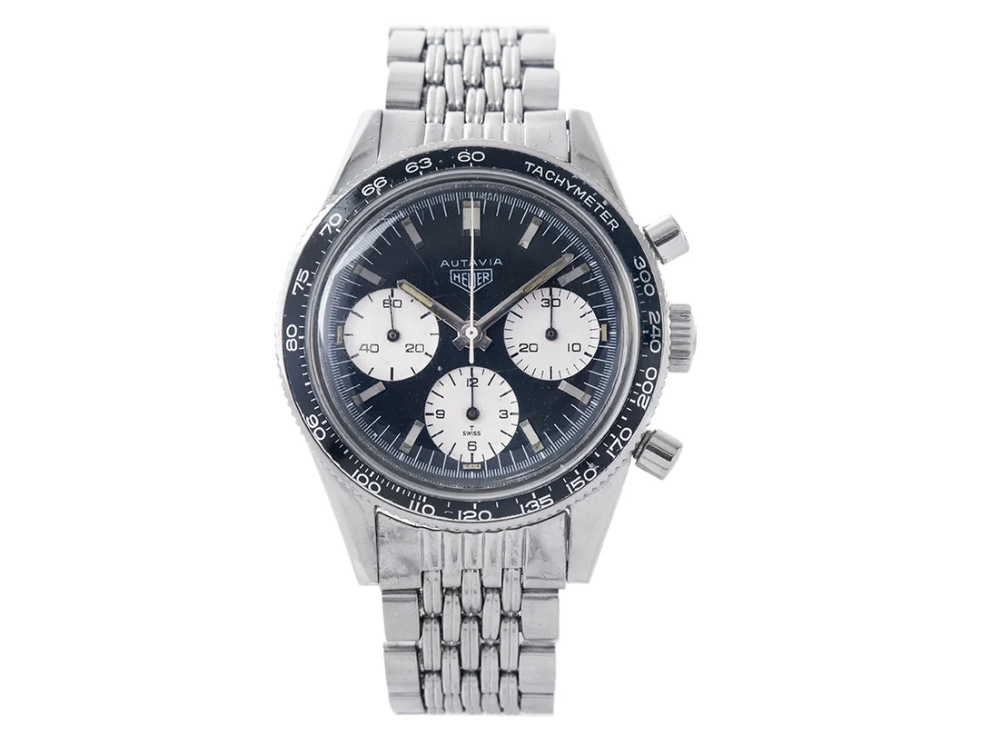 HEUER, Autavia, s.k. "Screw-back Case", "Tachymeter", "3rd Execution Dial & Hands", Cal Valjoux 72 (MN), Serie nr. 95910, Ref nr. 2446, kronograf, herrur, 38,8 mm, stål, manuell, plexiglas, boett signerad "Heuer Leonidas S.A.", originallänk, viklås, Ref nr. 1.66/HL (Gay Frères), ca 1968, box (ej komplett). — Klockor/Tag Heuer — Kaplans