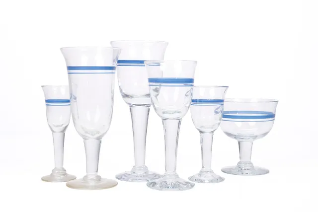 Ole Winther for Holmegaard: Blue bell glass set (64)