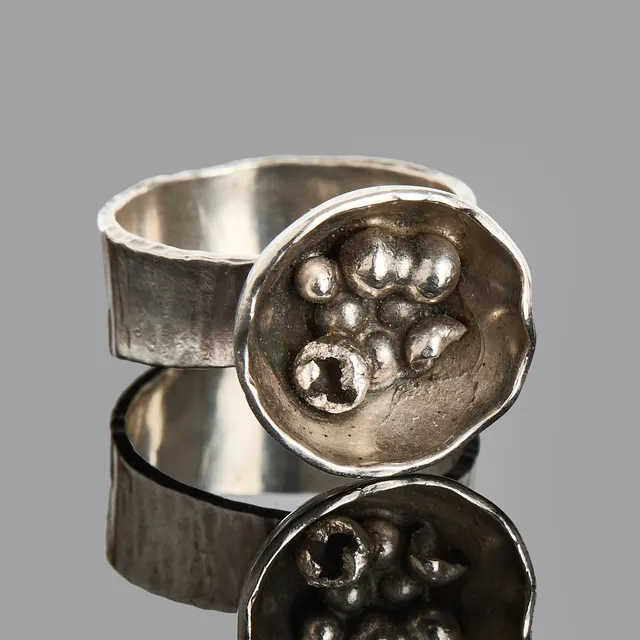 ROSA TAIKON & BERND JANUSCH. Ring, silver, signerad Bernd Janusch, stämplad Rosa Taikon, Trollbäcken, 1970.