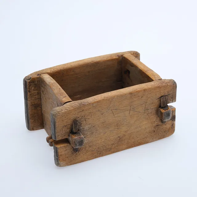OSTFORM, 1700-TAL, ALLMOGE.