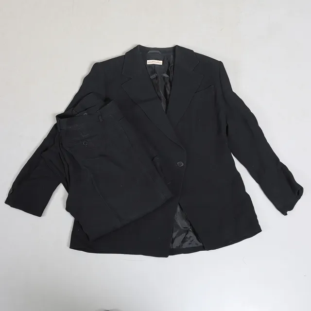 EMPORIO ARMANI. Dräkt 2 delar, kavaj och byxor, viskos, Italien.