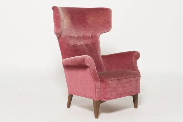 Fritz Hansen model 8023.