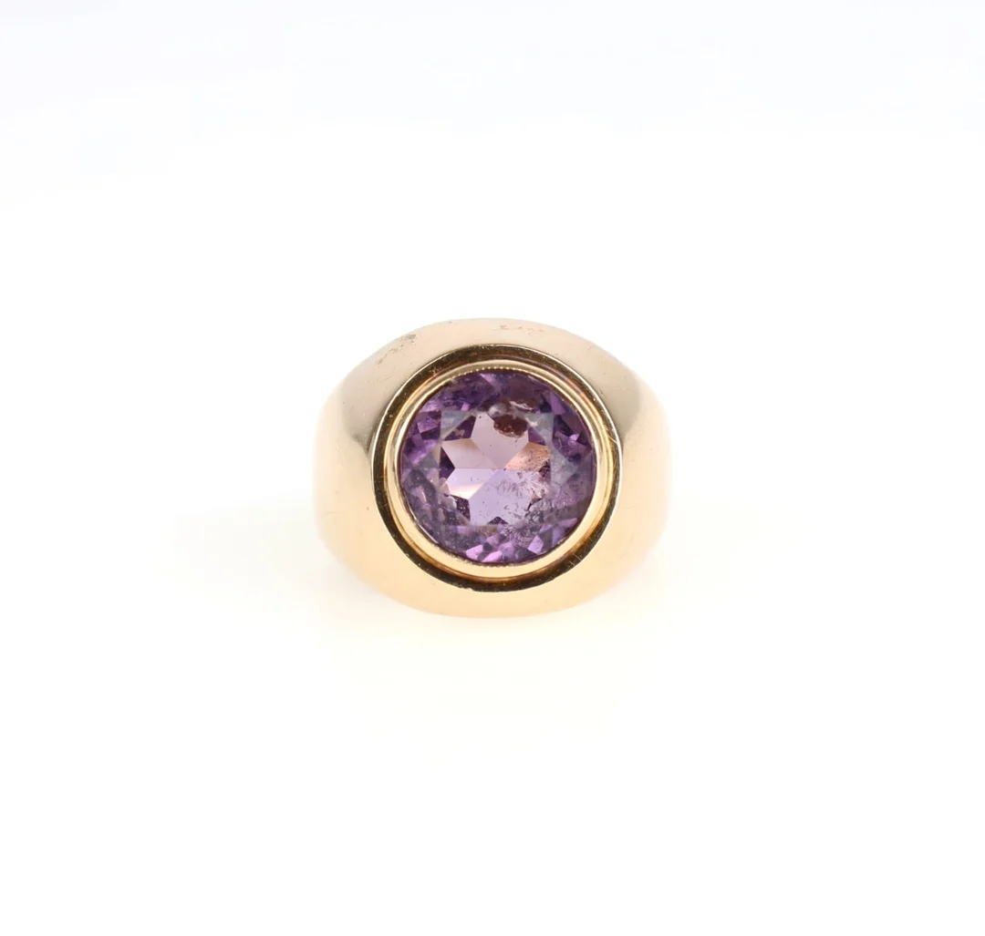 Amethyst ring of 14 kt. gold with amethyst, 6.7 g. Size 50. — Jewellery/Rings — Lauritz