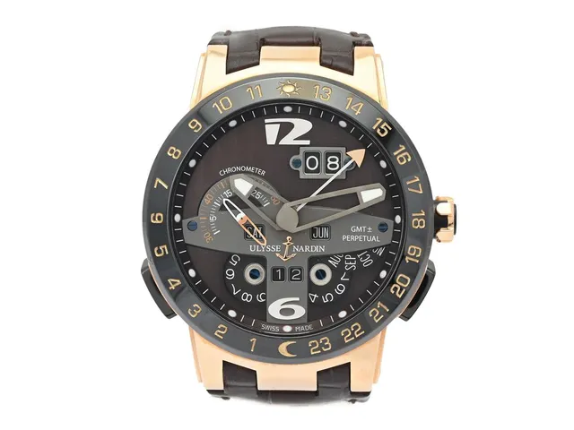 ULYSSE NARDIN, El Toro, GMT Perpetual Calendar, Chronometer, Cal UN-032 (LWO), Verk nr. 010207, Serie nr. 363, Boett nr. 322-00, herrur, 43 mm, 18K rosa guld, automatisk, safirglas, evighetskalender (dag, datum, månad, år), 24-timmarsvisning, glasbaksida, integrerat läderband, viklås i 18K rosa guld, ca 2012. Limiterad i 500 exemplar.