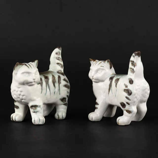 ÅKE THORNBLAD. figuriner, 2 st, katter, Höganäs.
