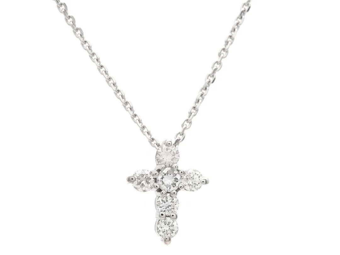 HÄNGE MED KEDJA, 18K vitguld, 6 briljantslipade diamanter ca 0,60 ctv, ca W-Ca/SI-P, längd 45 cm, vikt 5,4 g. — Smycken/Hänge med kedja — Kaplans