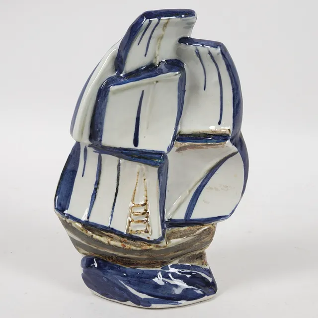 TIMO SARVIMÄKI. Skulptur, keramik, "Skepp", monogramsignerad, Designhuset.