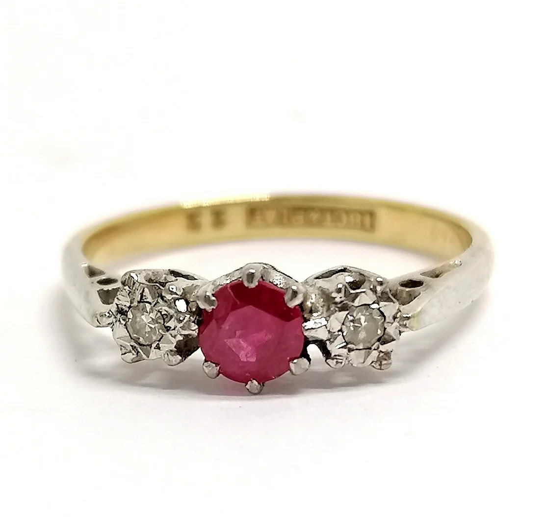 ANTIQUE 18CT GOLD & PLATINUM RUBY & DIAMOND 3 STONE RING. — Rings — Acreman St Auctioneers & Valuers