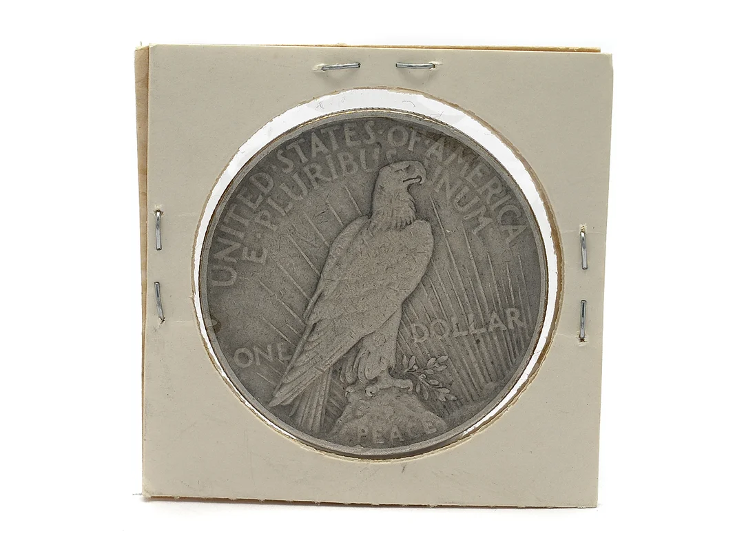 MYNT, silver, Dollar, Peace, USA, 1922, kvalité ca 1, diameter 37 mm, vikt ca 26,7 g. — Mynt/Utländska mynt — Kaplans