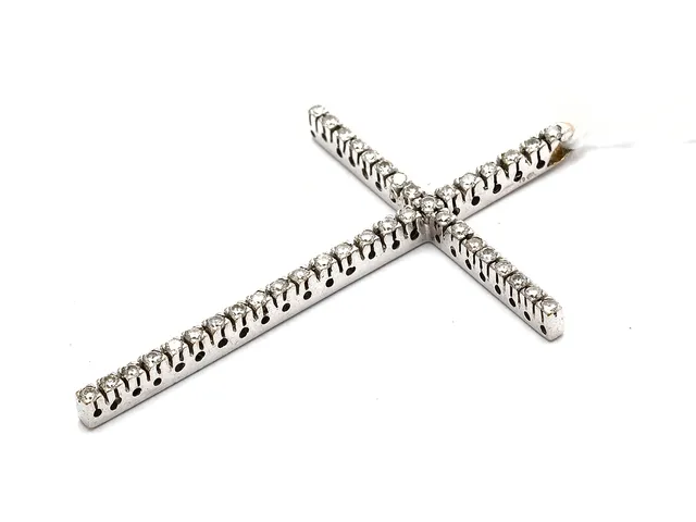 Hänge 18K vitguld 4,4g med diamanter 38xca0,01ct