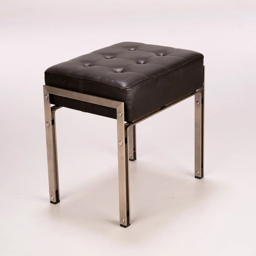 ANTTI NURMESNIEMI. FOTPALL/PALL, "Taburett" Finland, 1960-tal. — Armchairs & Chairs — Norrlands Auktionsverk