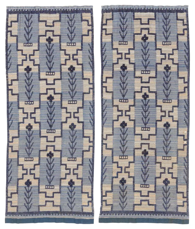 Elsa Gullberg, draperier, ett par, slätväv med knuten reliefdekor, ca 256 x 100 cm vardera.