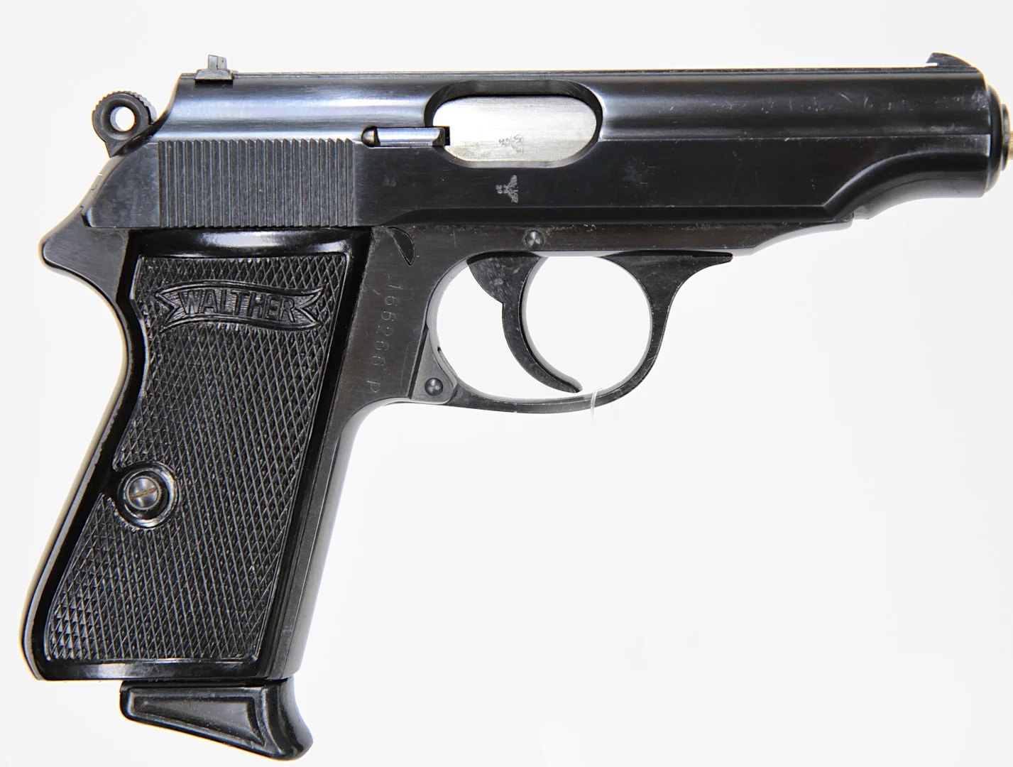 131. PISTOL, tysk, Halvautomatisk, fabrikat Walther Zella-Mehlis, modell PP, kaliber 7,65mm, tillv.nr 166266P. — Pistols — Walter Borg
