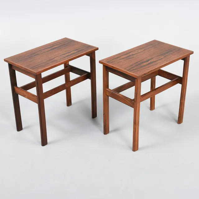 DANSK MØBELDESIGN, et par lampeborde af palisander. Danmark, 1970'erne.