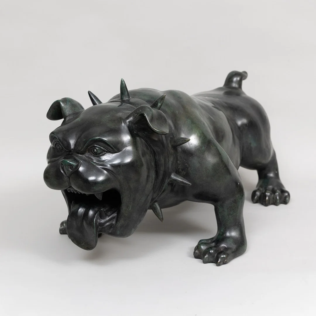 ART PEOPLE GALLERY. "Bulldog", grönpatinerad brons, samtida, stämplad APG. — Sculptures & Bronzes — Garpenhus Auktioner