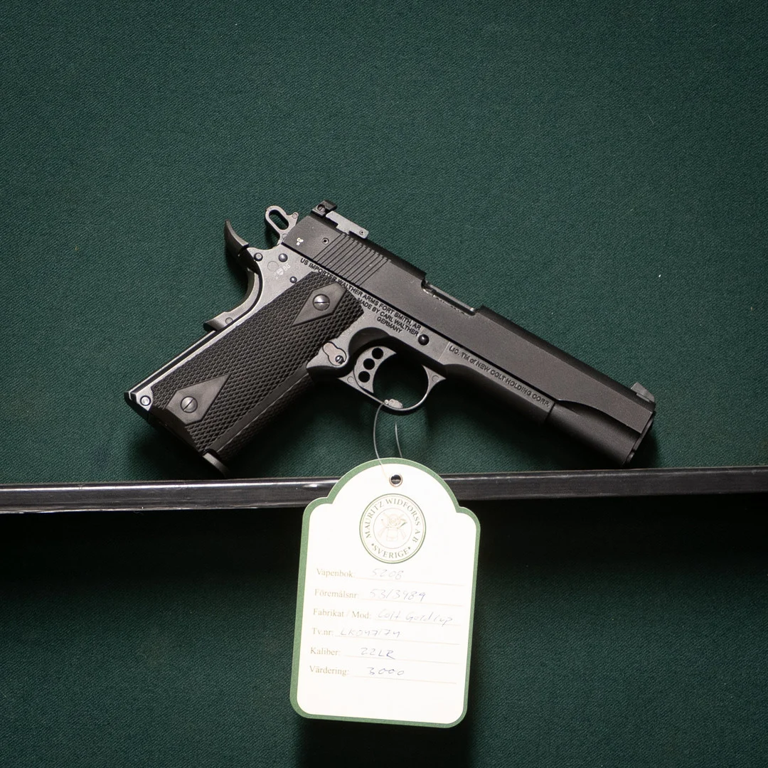 Colt Gold Cup, kal. 22lr, tillv.nr: LK047174 2603482. — Pistols — Mauritz Widforss