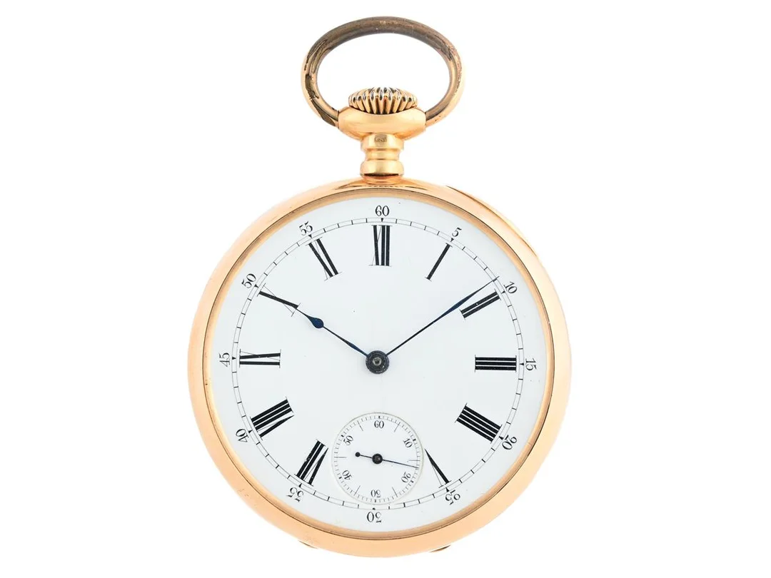 PATEK PHILIPPE & Co, Genève, fickur, 46 mm, Serie nr. 70780, Boett nr. 70780, 18K guld, ankargång, vargtänder, urtavla ej signerad, monogram, innerlock i 18K guld, ca 1885. — Klockor/Patek Philippe — Kaplans