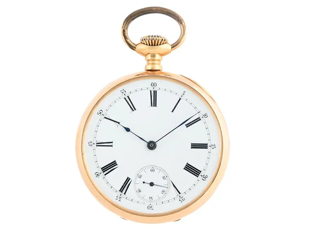 PATEK PHILIPPE & Co, Genève, fickur, 46 mm, Serie nr. 70780, Boett nr. 70780, 18K guld, ankargång, vargtänder, urtavla ej signerad, monogram, innerlock i 18K guld, ca 1885.