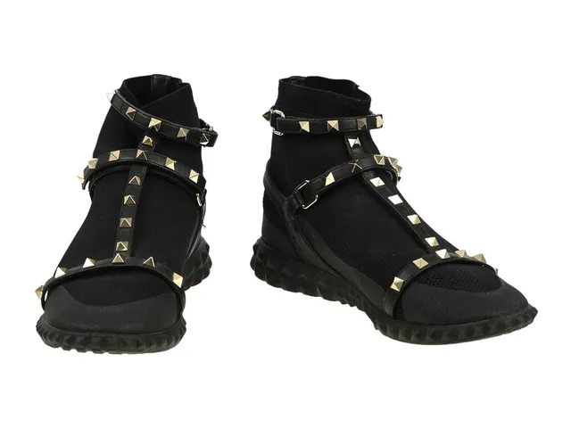 SKOR, VALENTINO, Sock Sneakers, svart tyg, svart läder, guldfärgade nitar, stl 39½.