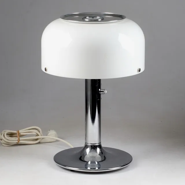 ANDERS PEHRSON. Bordslampa, "Knubbling", Ateljé Lyktan Åhus.