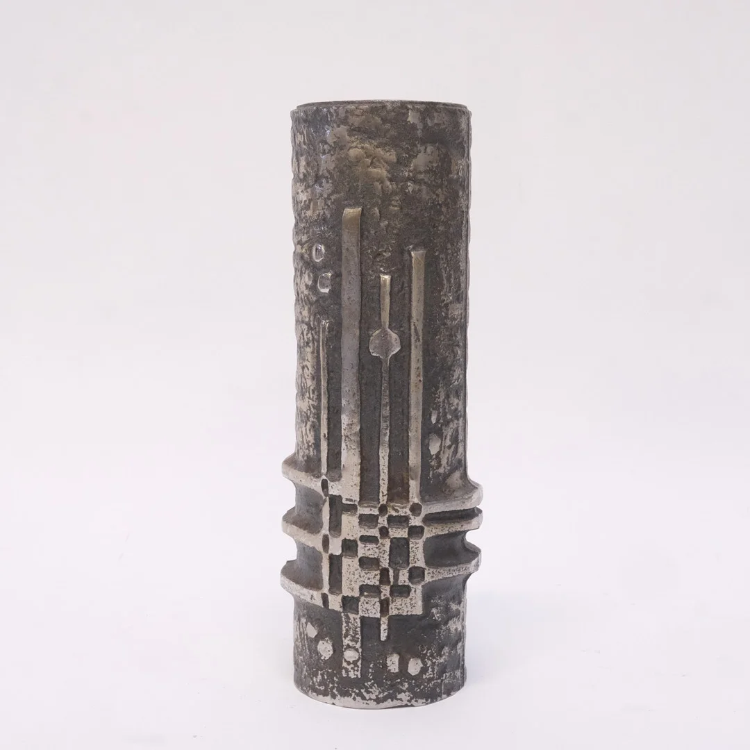 OLAV JOFF. VAS, 1970-TALET. — Other metals — Björnssons Auktionskammare