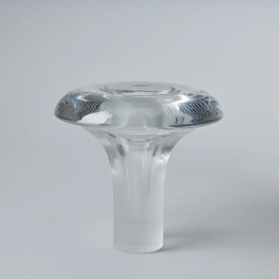 TAPIO WIRKKALA. GLASSKULPTUR / VAS, "Tatti", signerad Tapio Wirkkala, Iittala -55. — Art glass — Stockholms Auktionsverk Helsinki