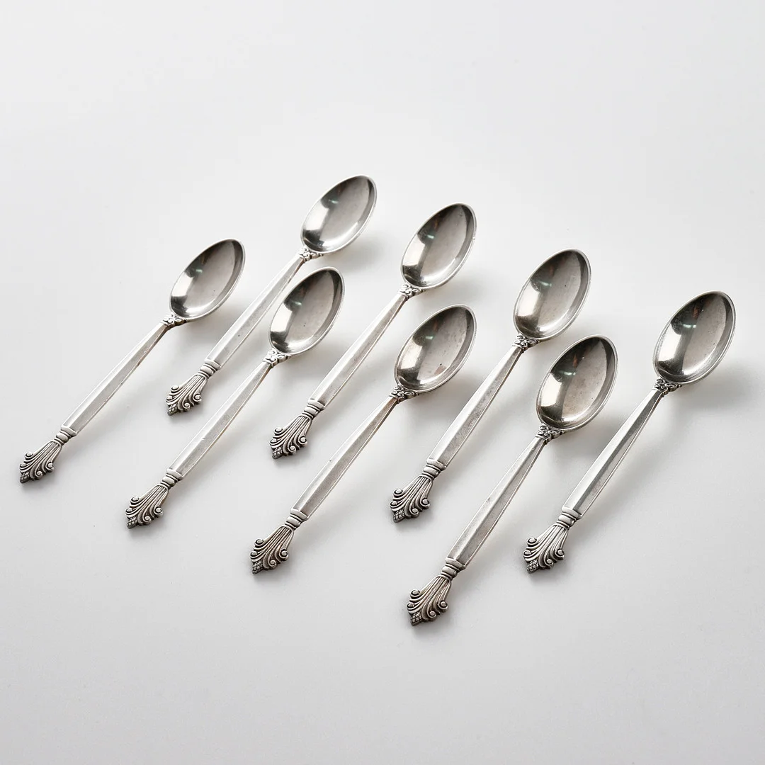 JOHAN ROHDE. Mockaskedar, sterlingsilver, 8 stycken, "Dronning / Acanthus", Georg Jensen, Köpenhamn, Danmark efter 1945. — Silver — Crafoord Auktioner Stockholm