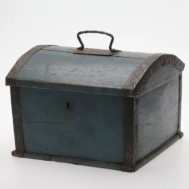SKRIN, originalmålning, punsade beslag, 17/1800-tal.