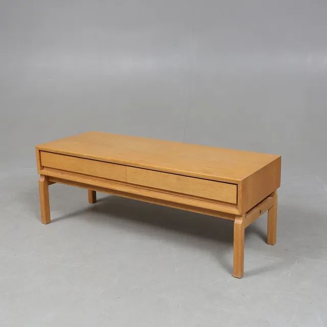 MARIAN GRABINSKI. Hallbyrå / tv-bänk, ur serien "MTP", designad år 1962, IKEA.