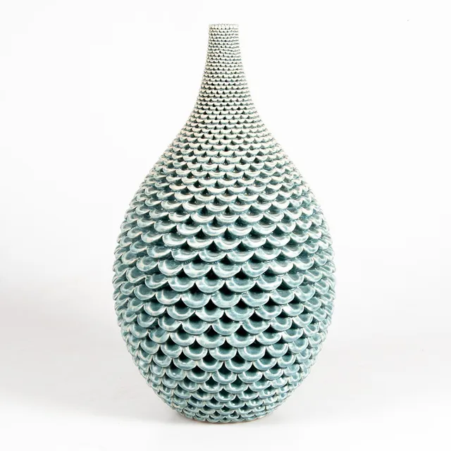 PER LILIENGREN. PRAKTVAS, höjd 42 cm.