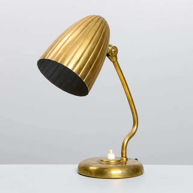HARALD NOTINI. Bordslampa, modell 15470, Arvid Böhlmarks Lampfabrik, Stockholm, 1940-tal.