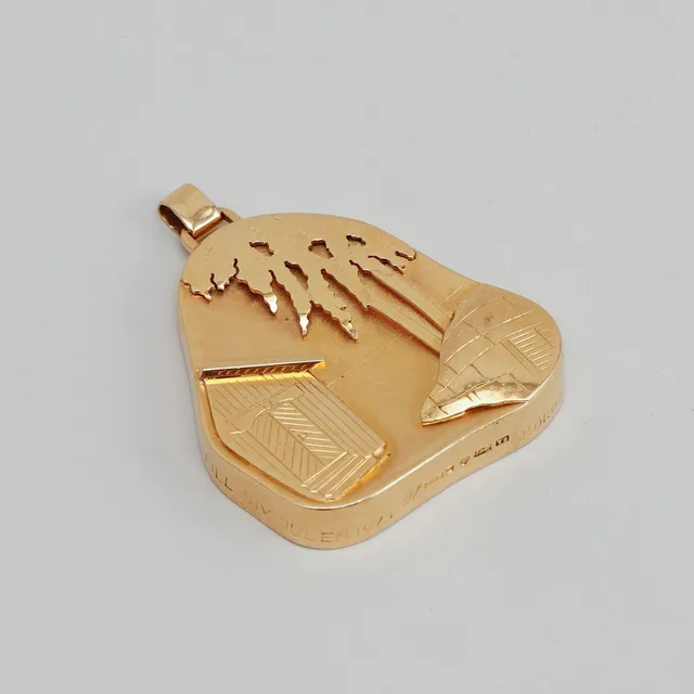 HÄNGE, 18 k, vikt ca 32 gram.